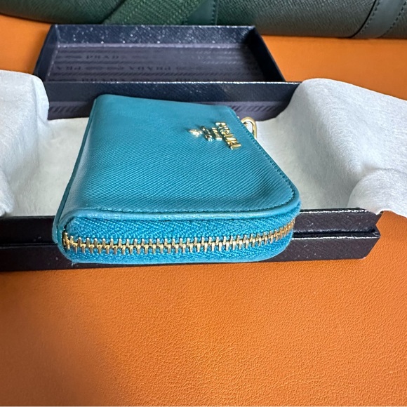 Prada Key Zip Pouch Made in Italy Authentic - Picture 9 of 16